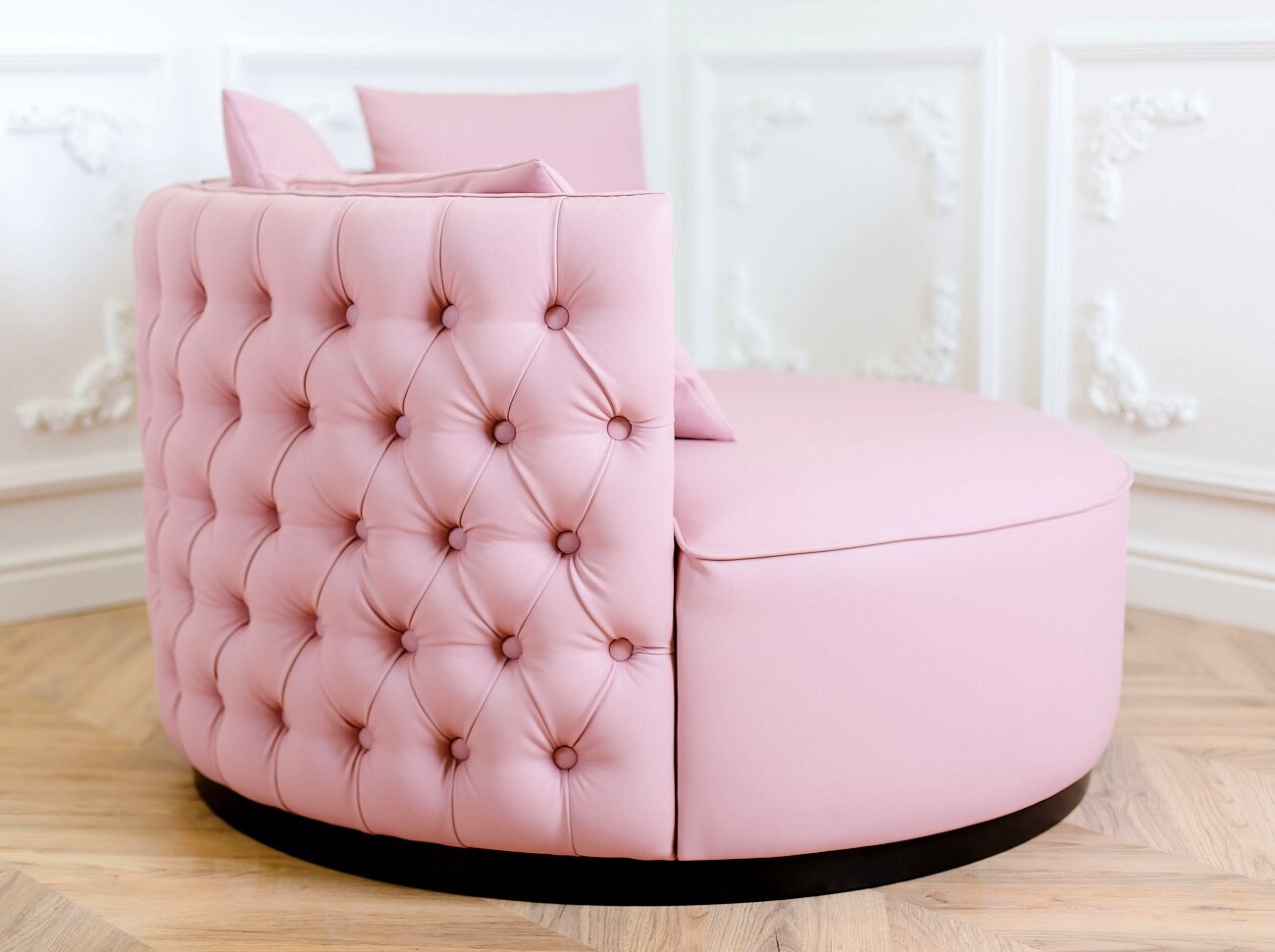 Кресло круглое синее с подушками Monroe - изображение 5