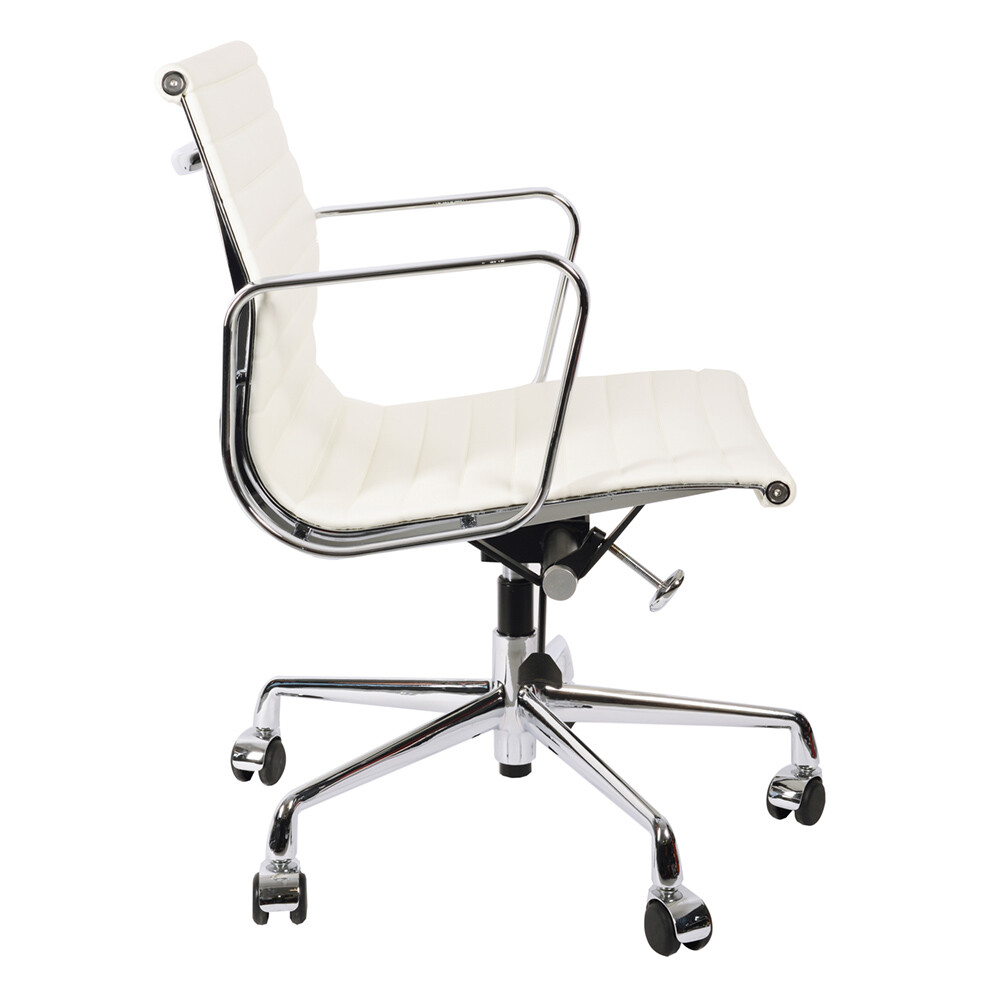 Кресло Eames Style с регулируемой высотой белая кожа