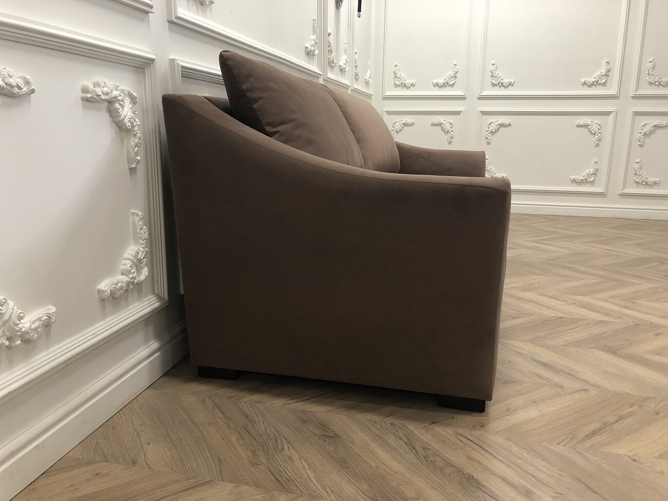 Диван Toby трехместный прямой коричневый - изображение 5