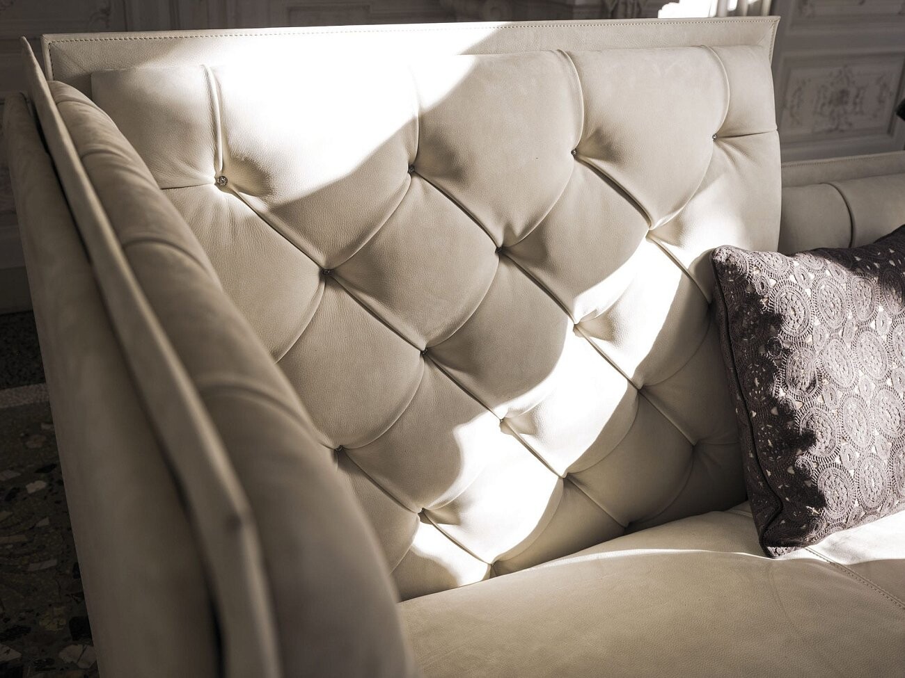 Диван Napoleon угловой бежевый - изображение 4