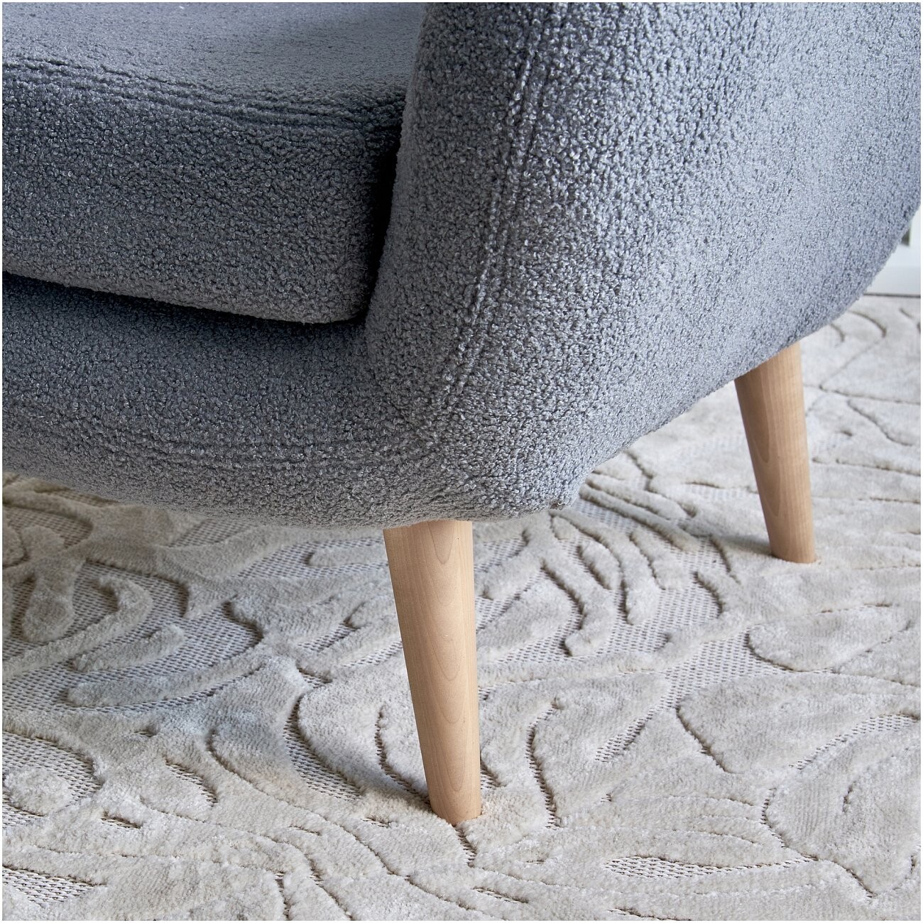 Кресло с мягкими подлокотниками меховое "Релакс", серо-голубое - изображение 6