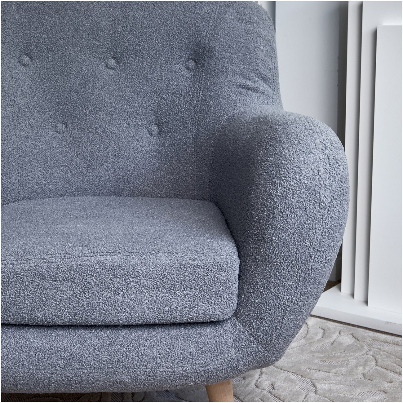 Кресло с мягкими подлокотниками меховое "Релакс", серо-голубое - изображение 7