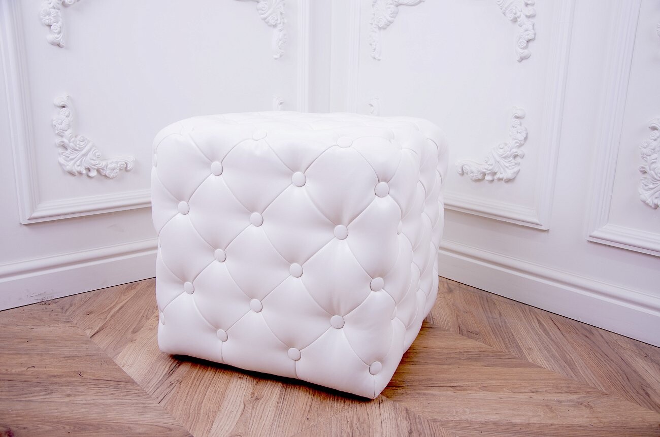 Пуфик квадратный с каретной стяжкой Tutti белый - изображение 3