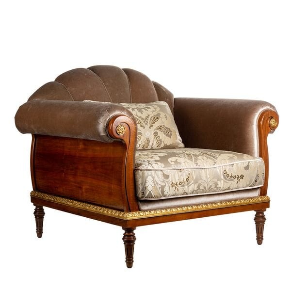 Кресло классическое коричневое с фигурными ножками Donizetti