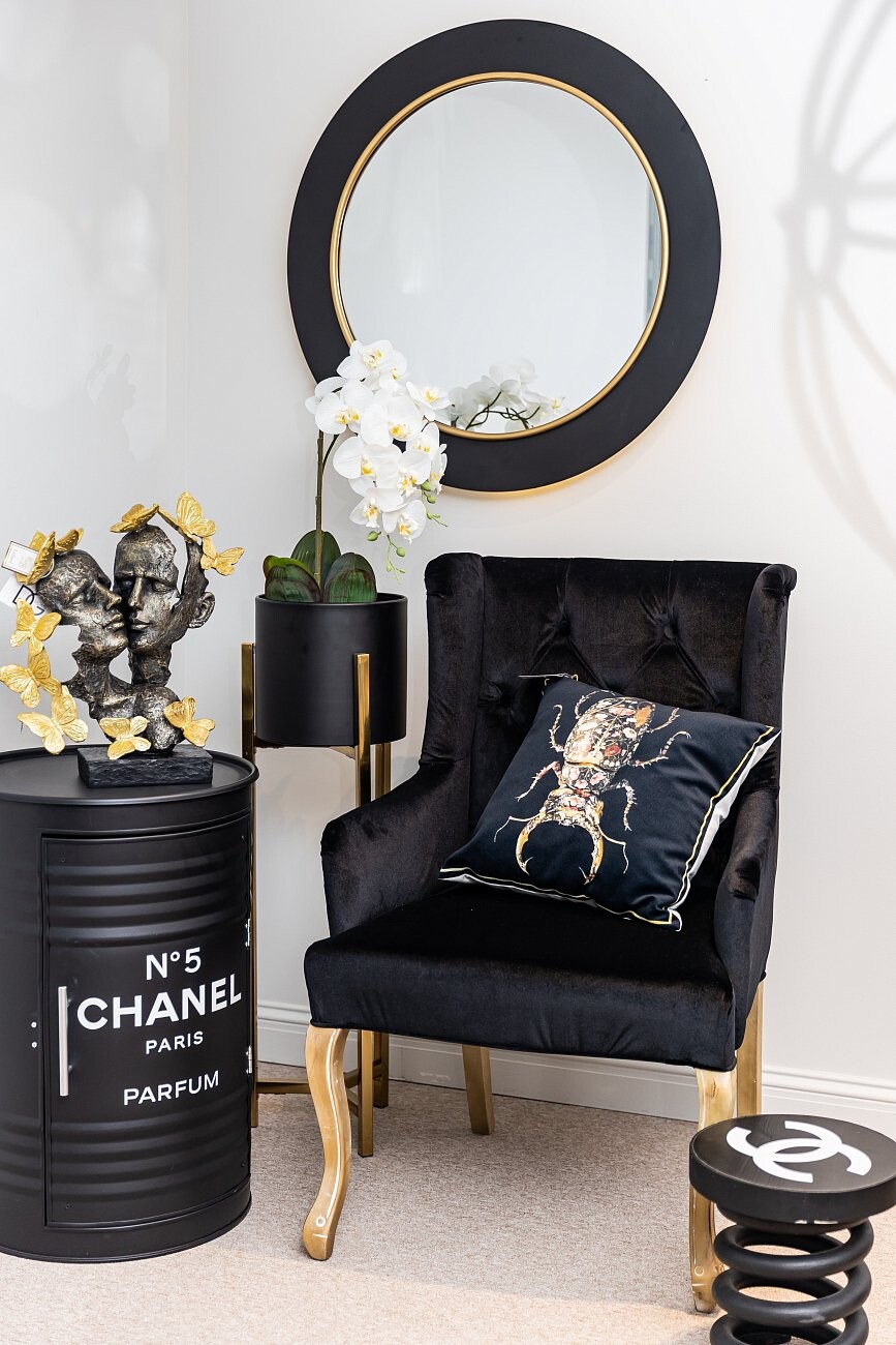 Кресло черное с ушами Ashby Chair - изображение 6