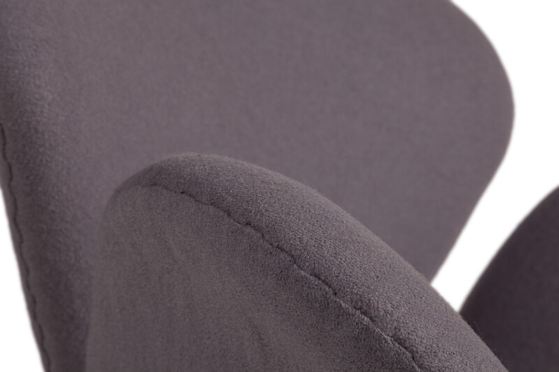 Кресло дизайнерское серое Swan Chair - изображение 5