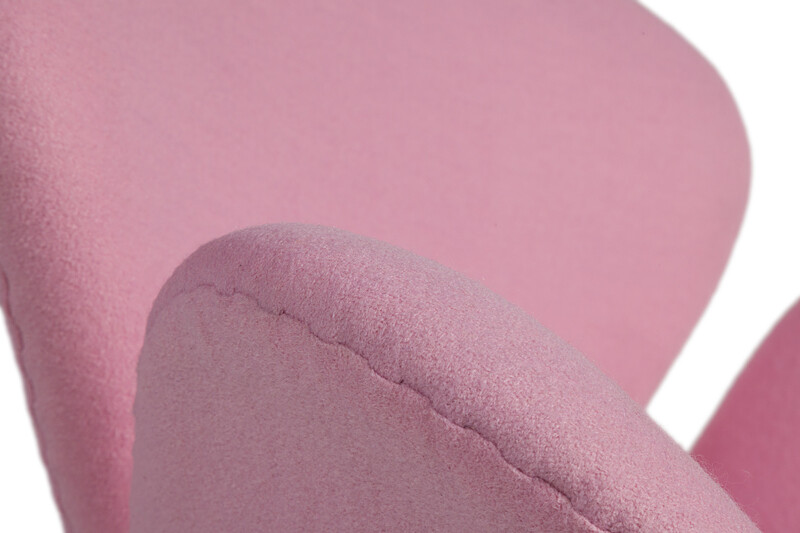 Кресло дизайнерское светло-розовое Swan Chair - изображение 5