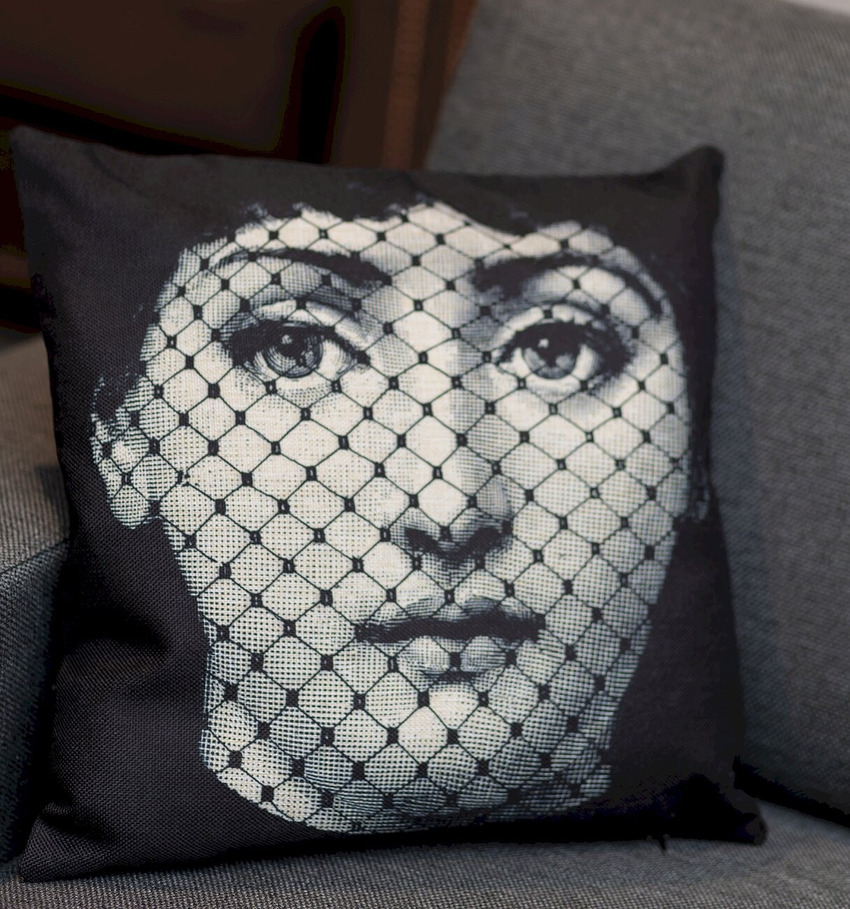 Подушка с портретом Лины Пьеро Форназетти Veil - изображение 2