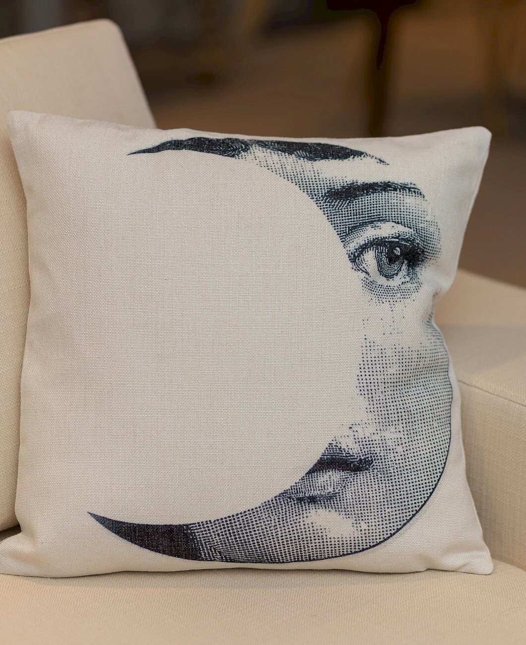 Подушка с портретом Лины Пьеро Форназетти Moon - изображение 3
