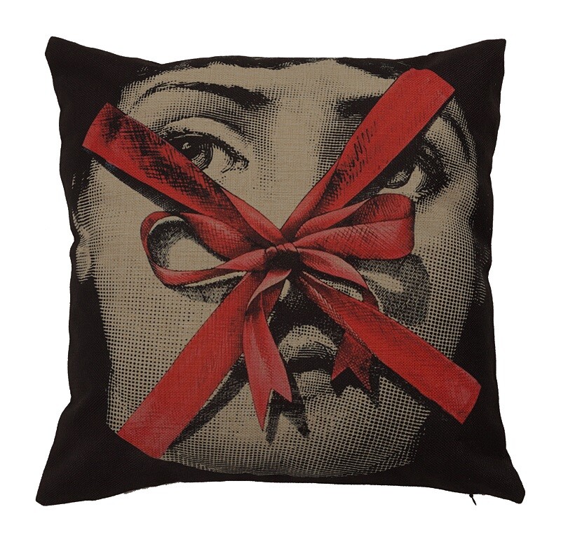 Подушка с портретом Лины Пьеро Форназетти Gift