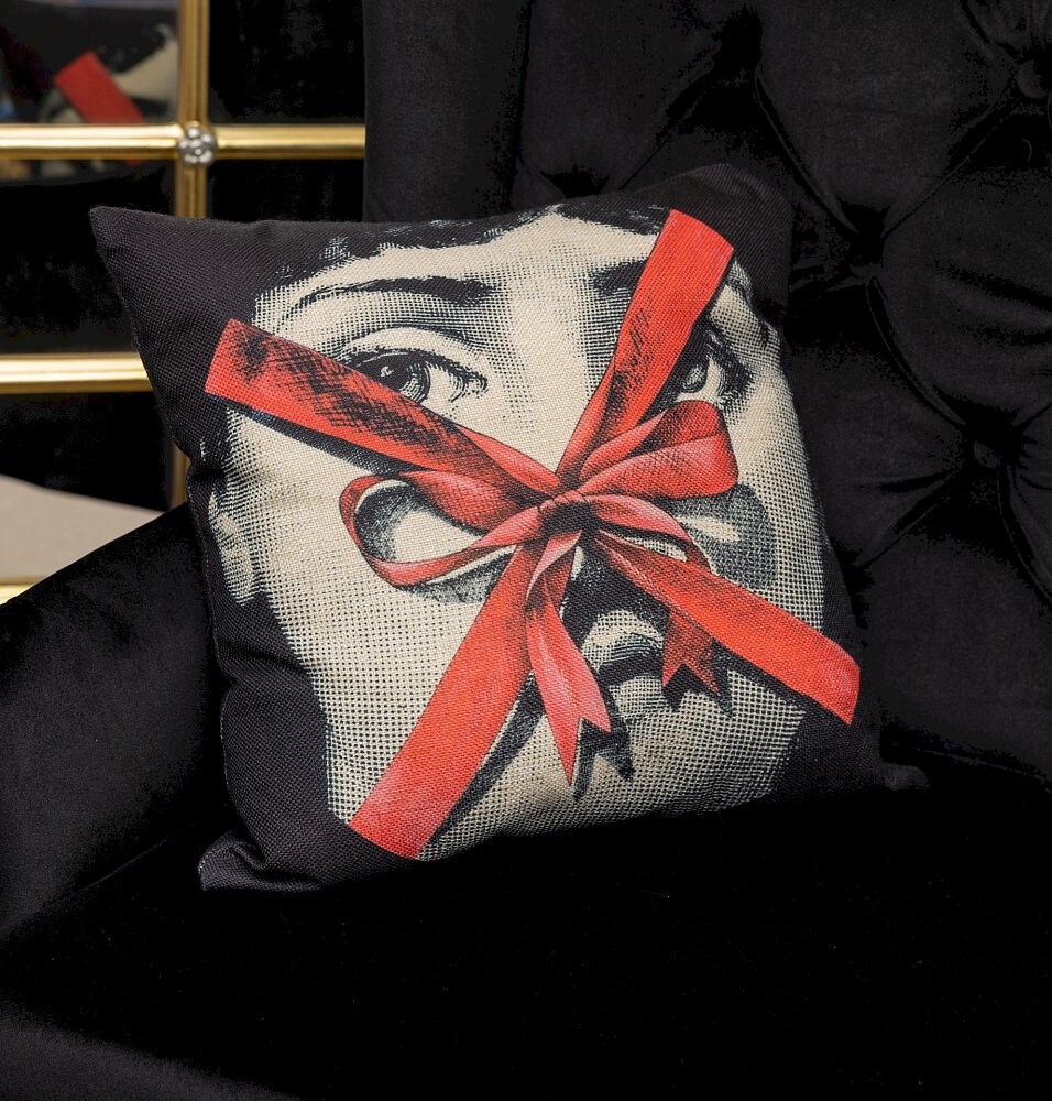 Подушка с портретом Лины Пьеро Форназетти Gift