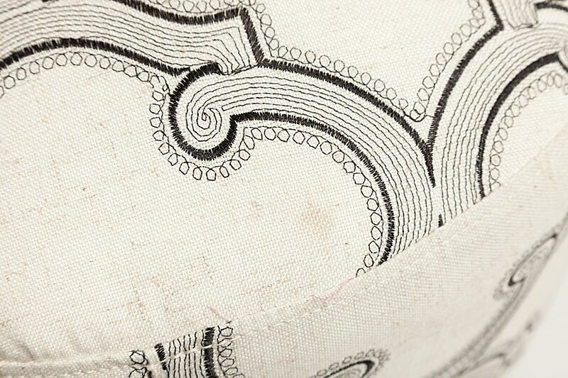 Пуфик с ножками круглый с принтом орнамент Clover Poof - изображение 2