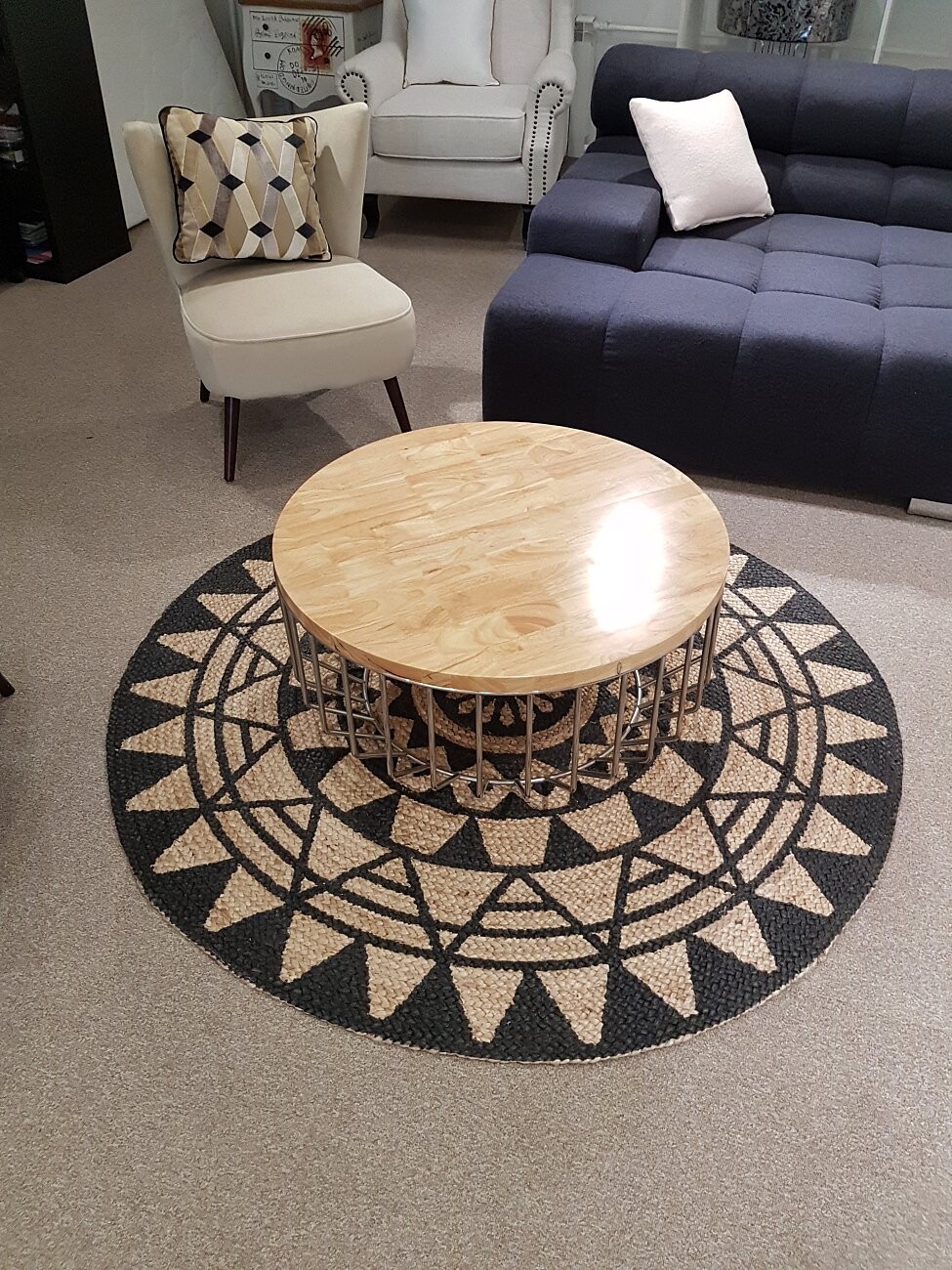 Кресло мягкое с деревянными ножками бежевое Vermont Chair - изображение 5