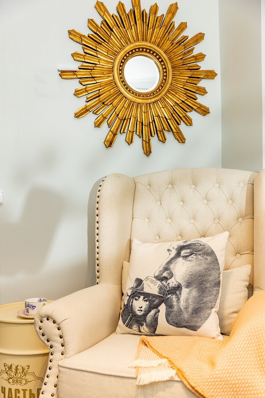 Кресло каминное с ушами кремовое Collins Wingback Chair - изображение 6