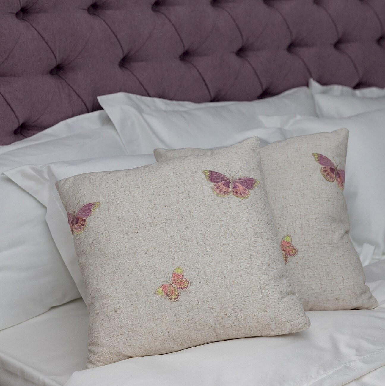 Подушка Butterflie in Sky - изображение 2