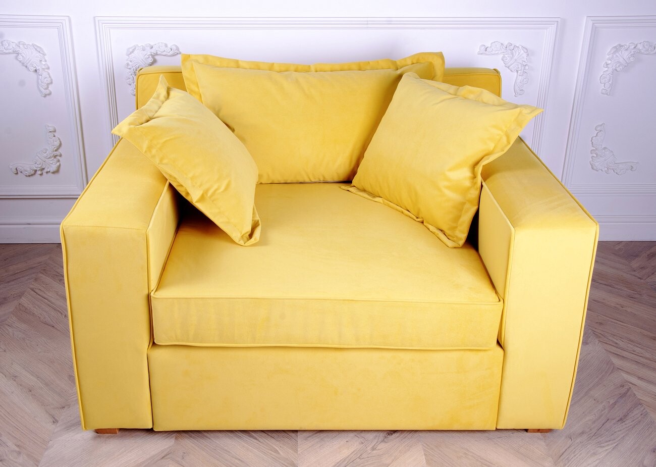 Кресло с мягкими подлокотниками бежевое Katina - изображение 4