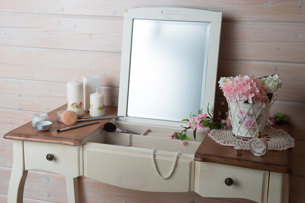 Туалетный столик с зеркалом и ящиками белый Mobilier de Maison