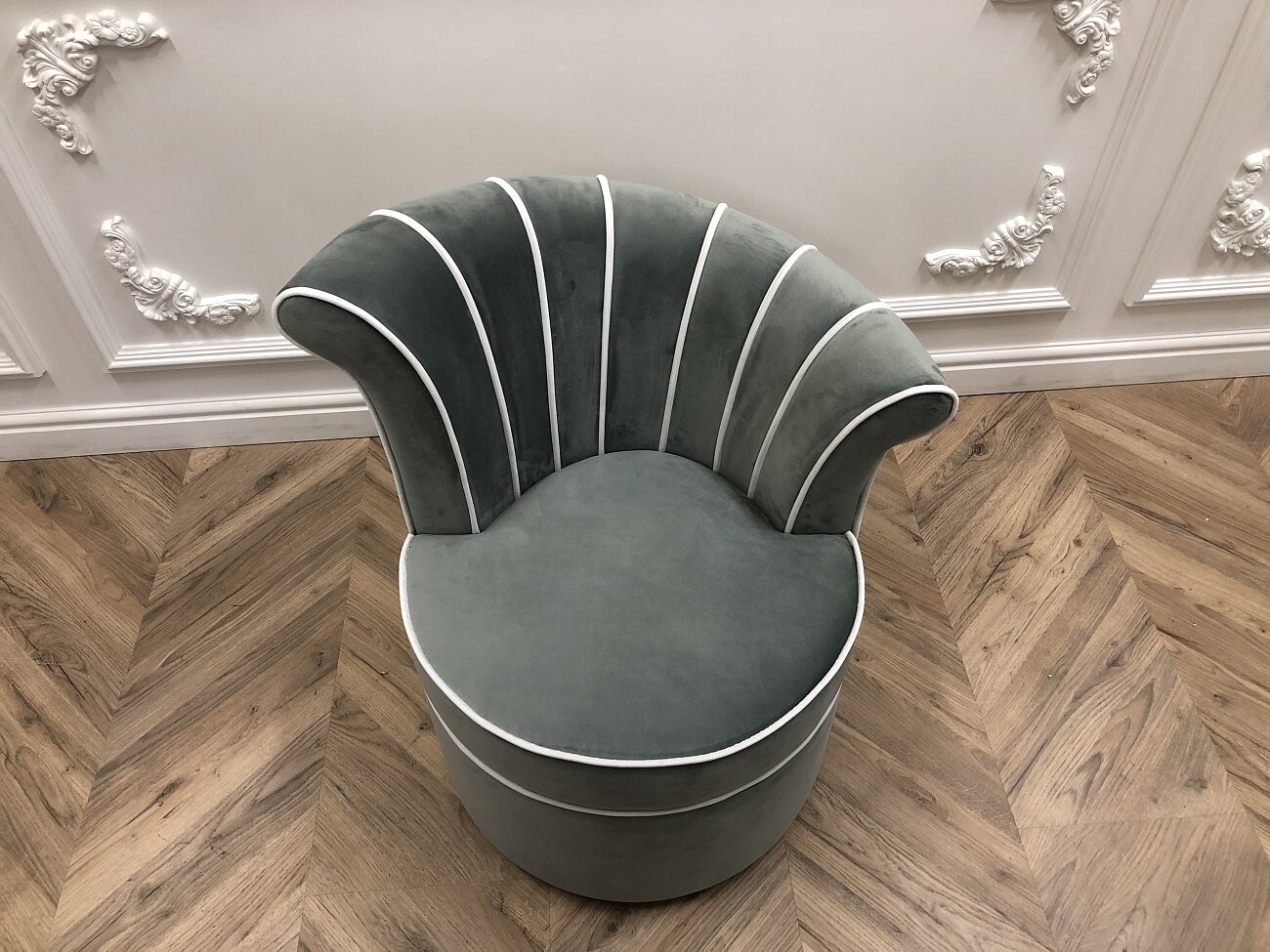 Кресло с мягкими подлокотниками серое Shell - изображение 6