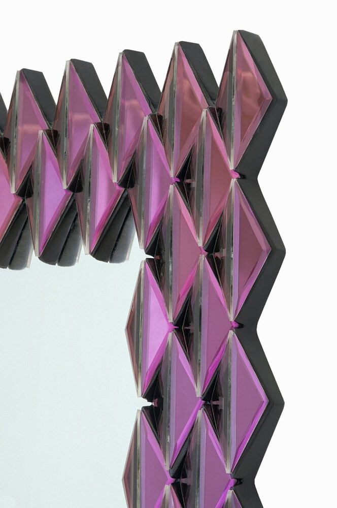 Зеркало настенное прямоугольное в фиолетовой раме Leron