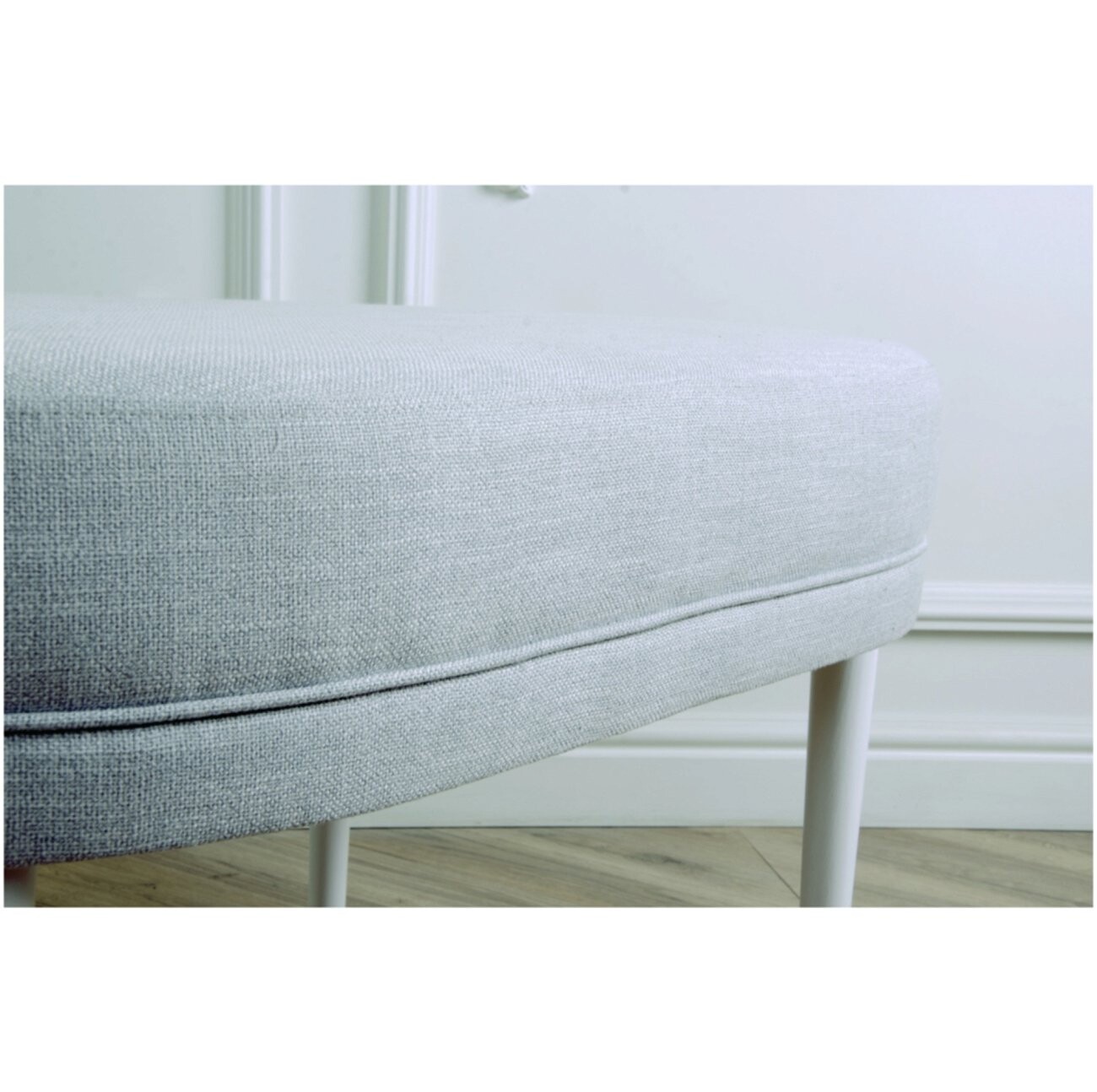 Банкетка на белых ножках молочная Sonorous - изображение 5