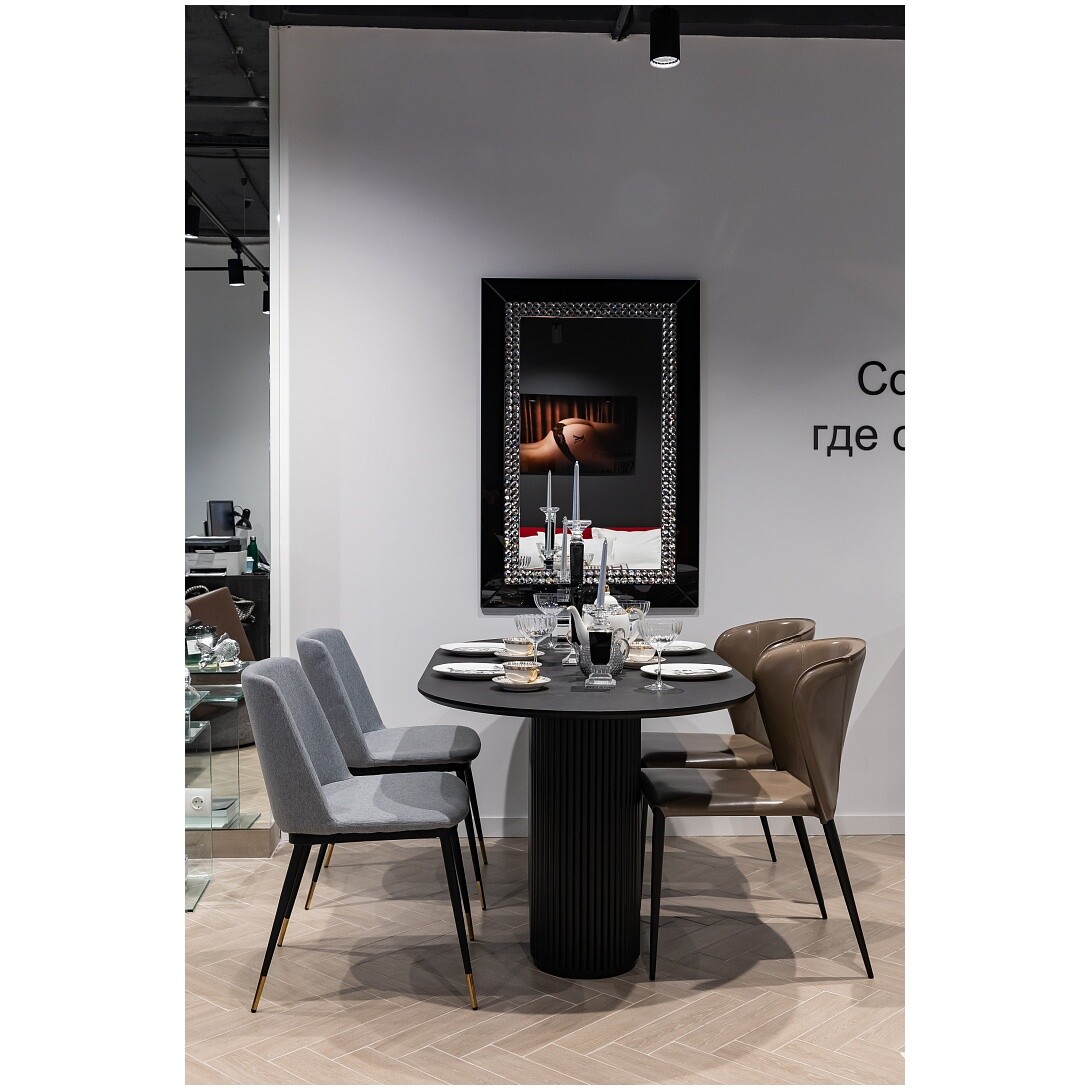 Картина на закаленном стекле коричневая 120х80 см Butt "Ягодицы" - изображение 5