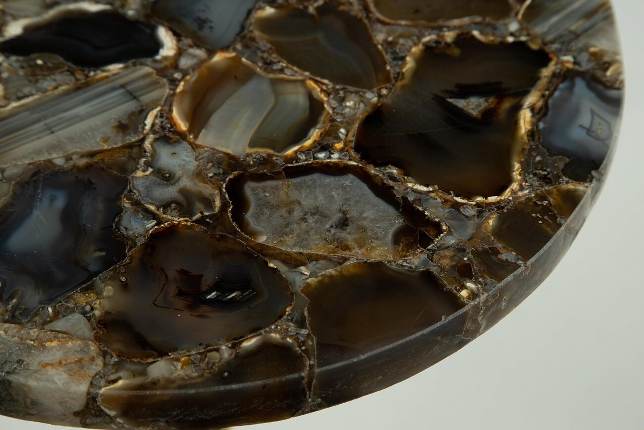 Приставной столик круглый из агата 30 см Amina черный - изображение 6