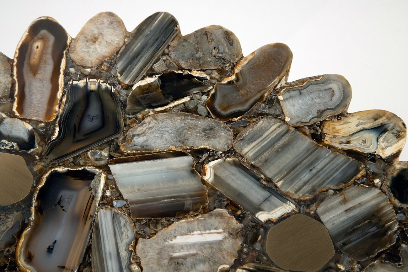 Чайный столик круглый из черного агата 48 см Estina - изображение 6