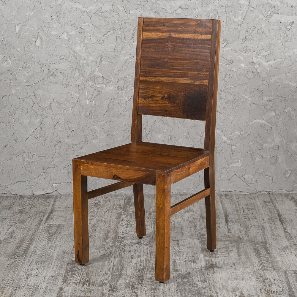 Деревянный стул со спинкой коричневый