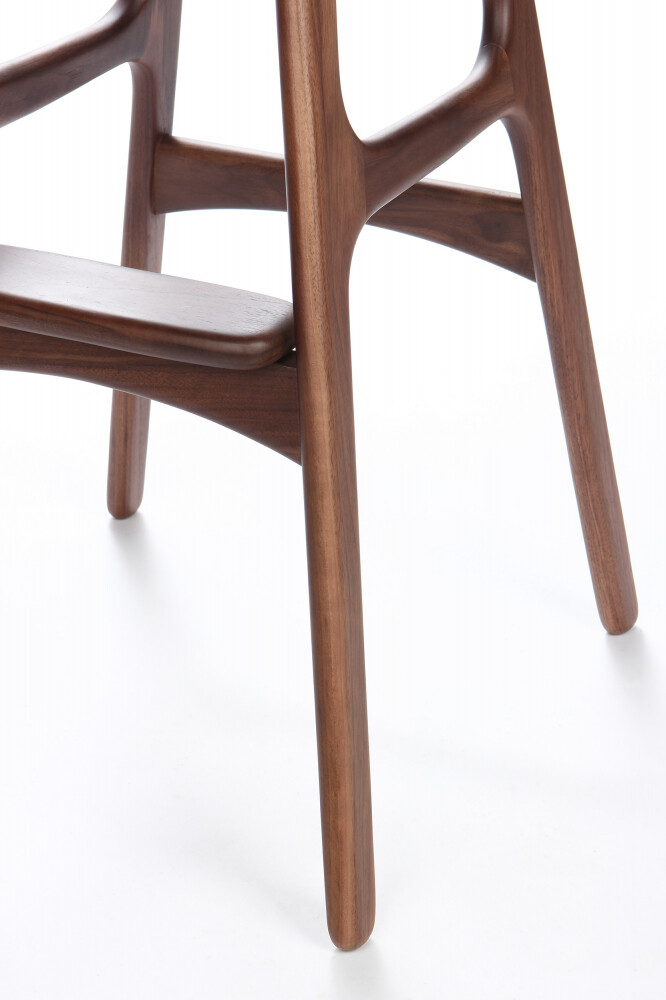 Барный стул деревянный с темно-серым сиденьем орех Buch 3