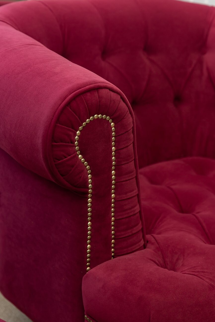 Кресло мягкое бордовое со стяжкой и гвоздиками La Rosa - изображение 6