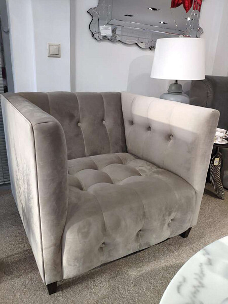 Кресло с мягкими подлокотниками бежевое Nara - изображение 1