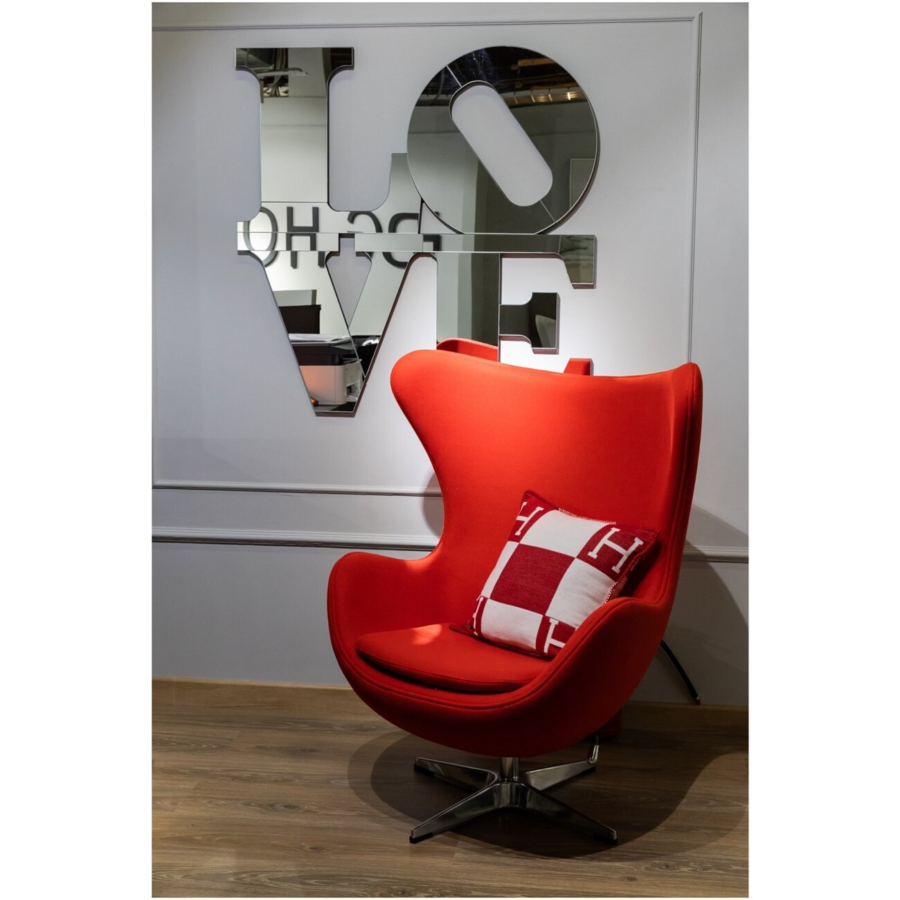 Настенное зеркальное панно 100х100 см LOVE - изображение 2