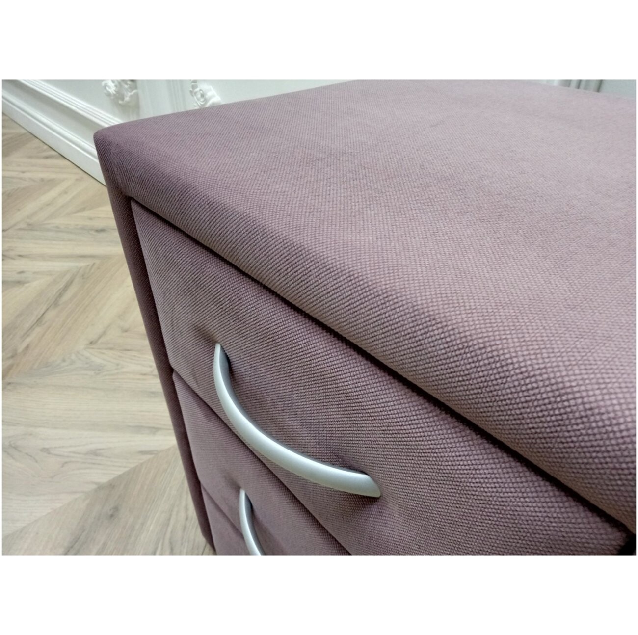 Прикроватная тумбочка с тремя ящиками розовая Эстетика Cabrio - изображение 7