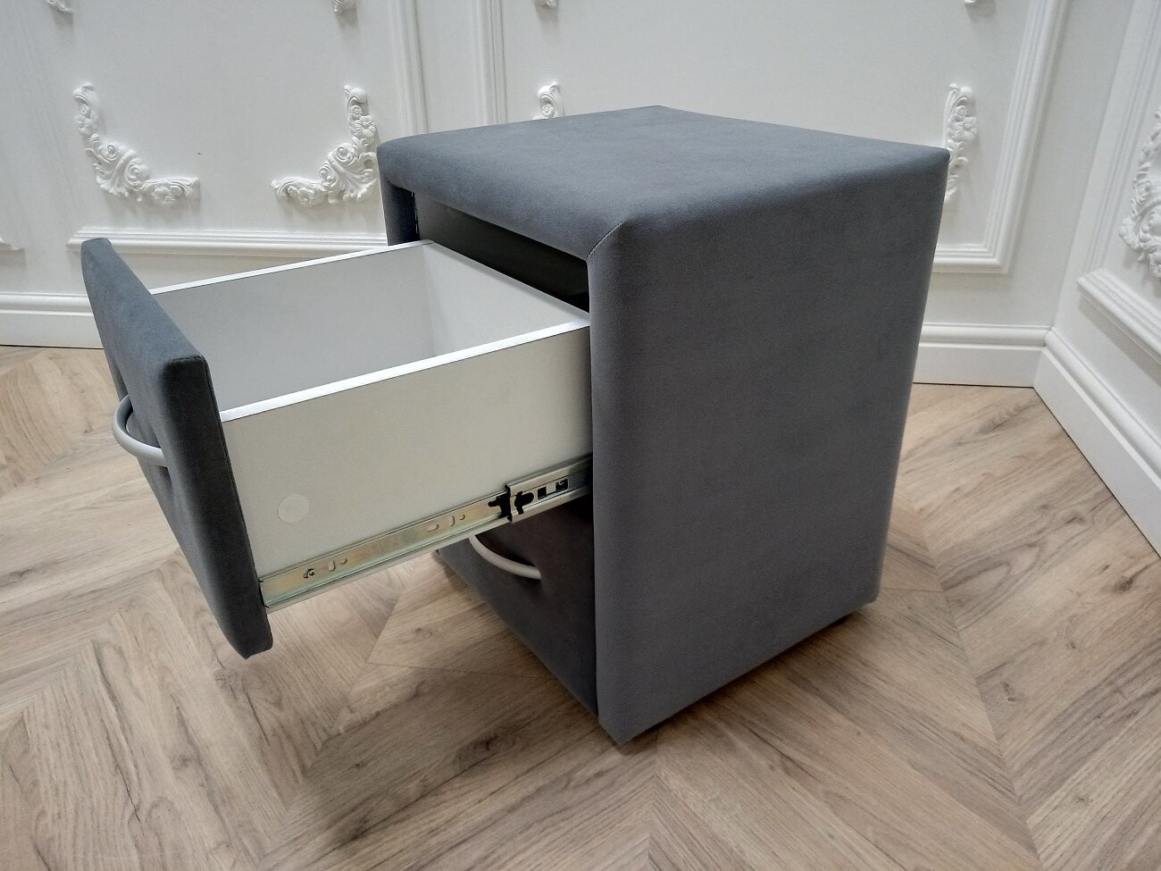 Прикроватная тумбочка с двумя ящиками темно-серая Эстетика Enigma - изображение 8