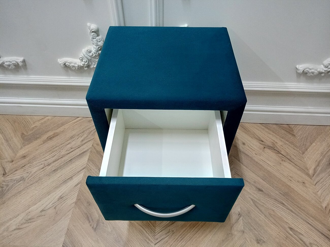 Прикроватная тумбочка с двумя ящиками бирюзовая Эстетика Velutto - изображение 5