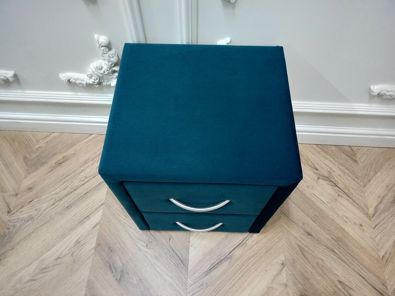 Прикроватная тумбочка с двумя ящиками бирюзовая Эстетика Velutto - изображение 6