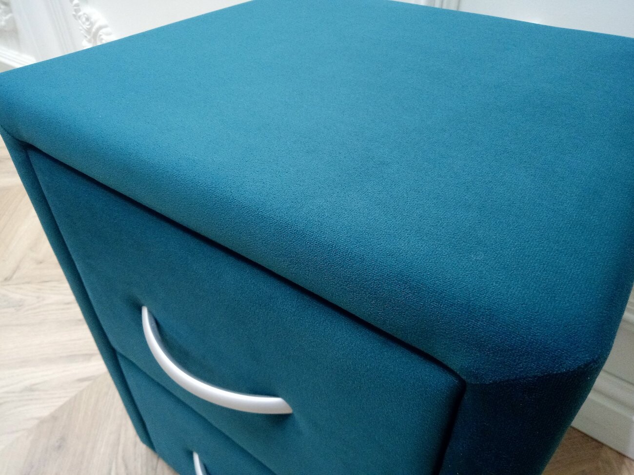 Прикроватная тумбочка с двумя ящиками бирюзовая Эстетика Velutto - изображение 7