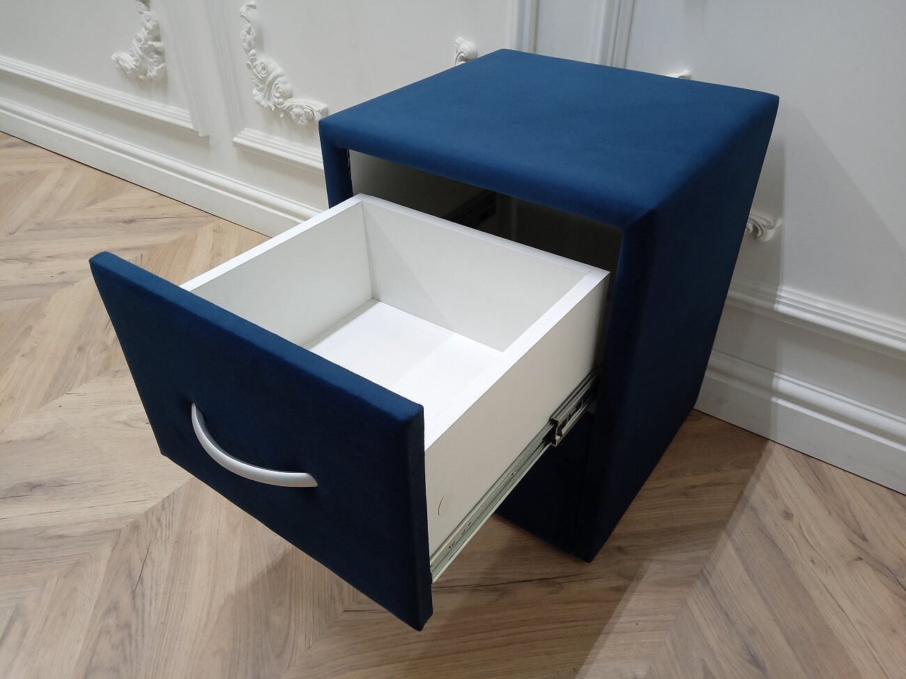 Прикроватная тумбочка с двумя ящиками темно-синяя Эстетика Enigma - изображение 6