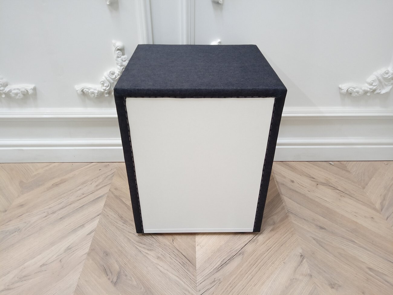 Прикроватная тумбочка с двумя ящиками черная Эстетика Montana - изображение 8