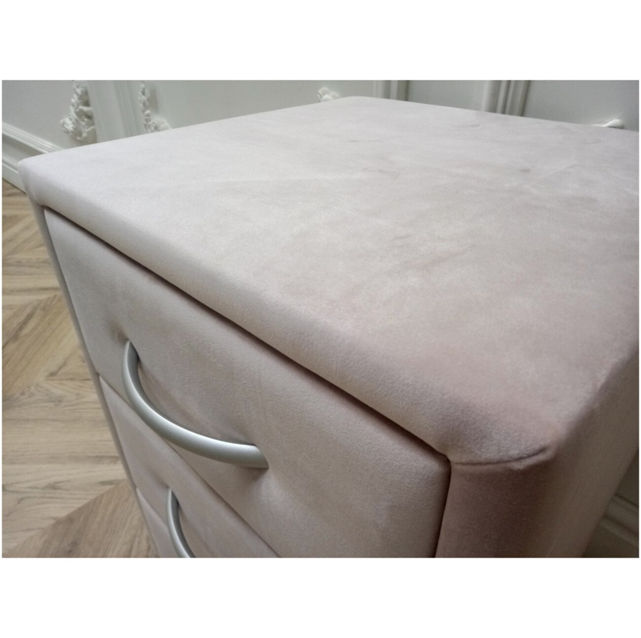 Прикроватная тумбочка с тремя ящиками розовая Эстетика Manhattan - изображение 7