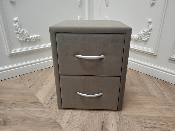 Прикроватная тумбочка с двумя ящиками светло-коричневая Эстетика Kalibri Stown - изображение 1