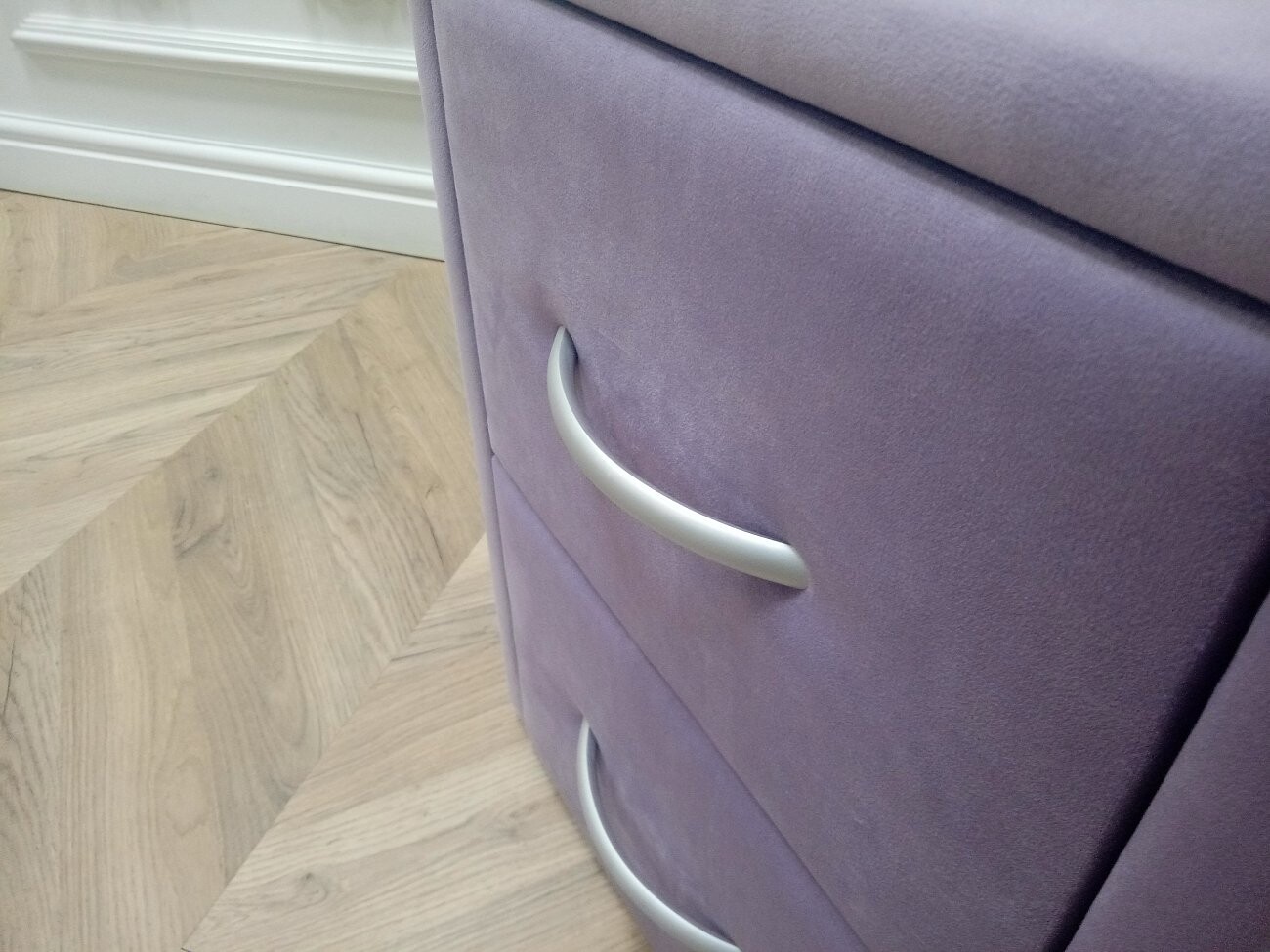 Прикроватная тумбочка с двумя ящиками лиловая Эстетика Enigma - изображение 6