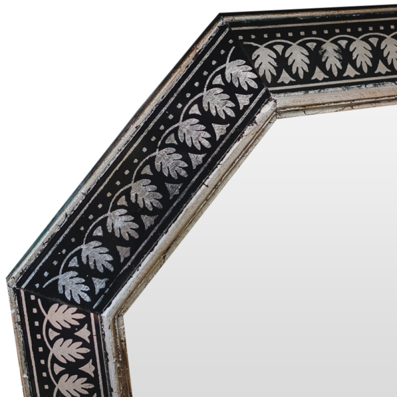 Зеркало восьмиугольное черное с орнаментом Silver ornaments