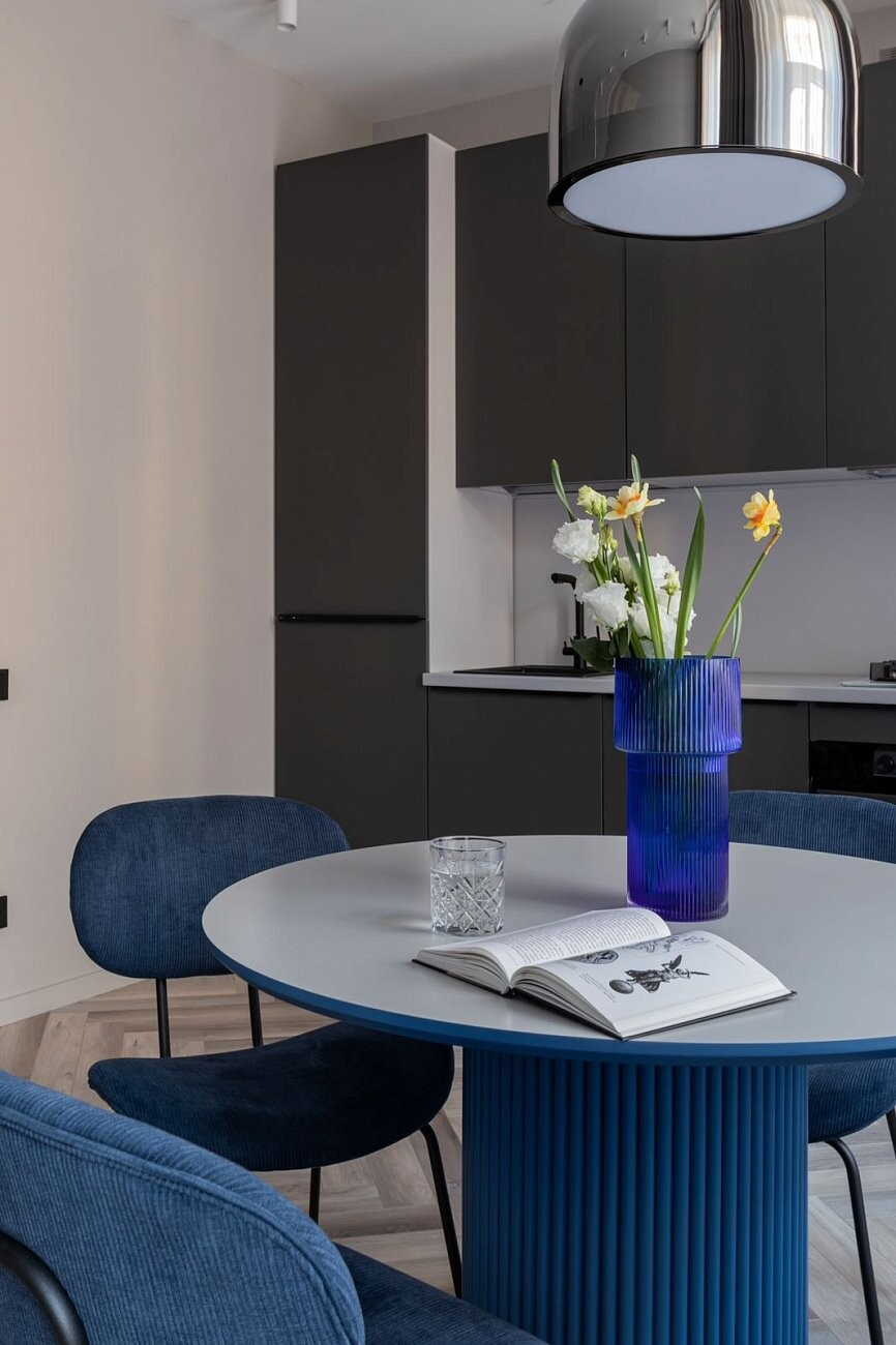 Стол обеденный круглый 80 см Керамика серо-синий Оливер - изображение 3