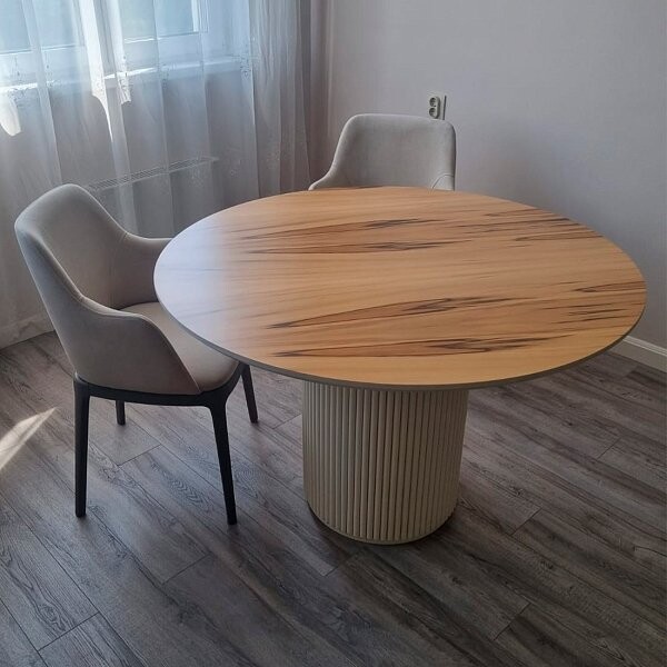 Стол обеденный круглый 90 см HPL бежево-белый Оливер - изображение 1