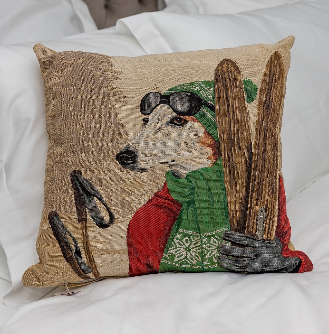 Подушка с картинкой Ski Dogs Greyhound - изображение 2