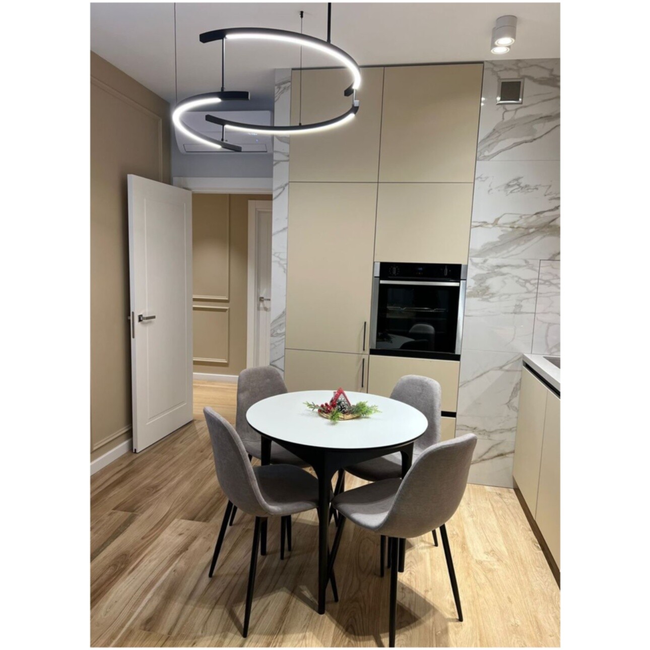 Стол обеденный круглый 140 см HPL clean touch белый, черный Климт - изображение 3