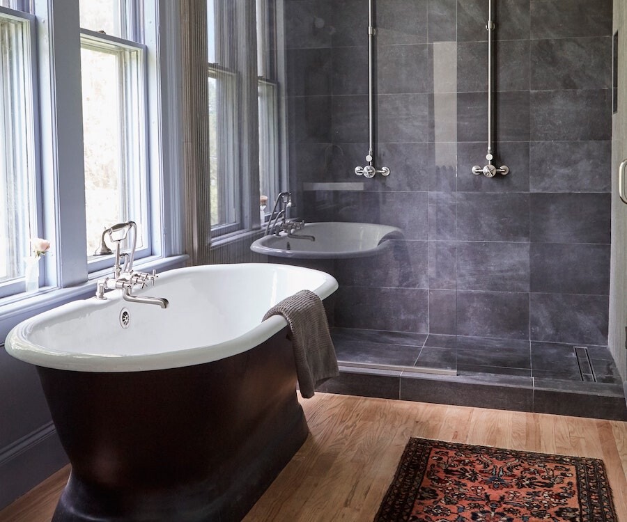 Дизайн ванной комнаты под мрамор: плитка, керамогранит, аксессуары