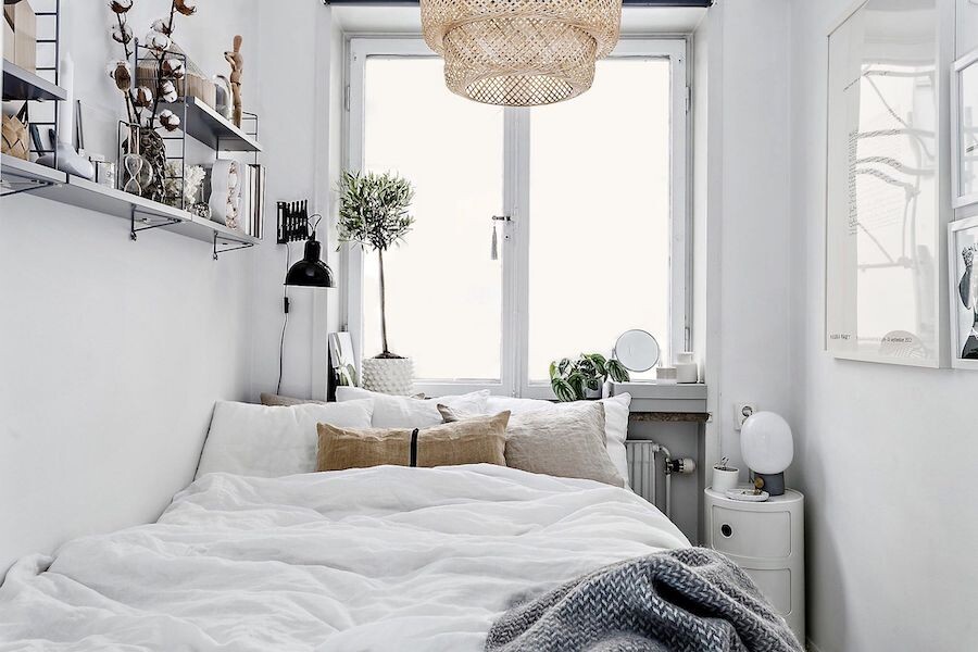 Текстиль в спальне: как красиво заправить кровать?