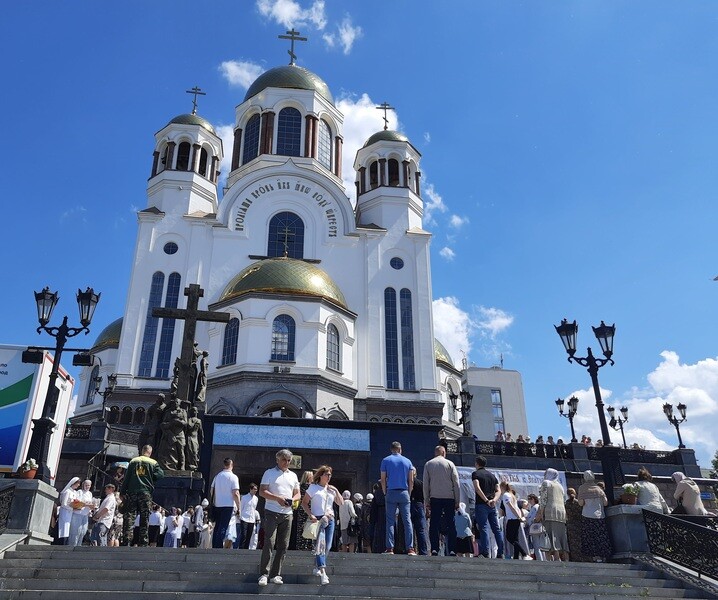 Храм